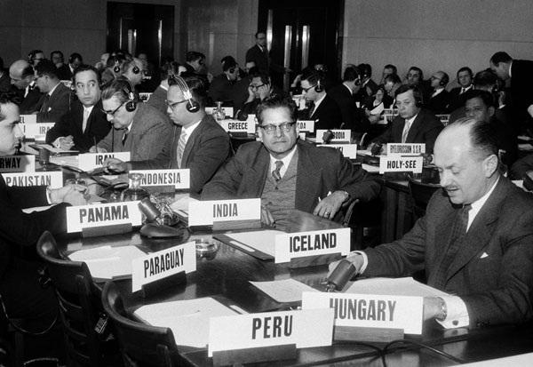 Женевската конвенция от 1949 г. Женевски конвенции и протоколи