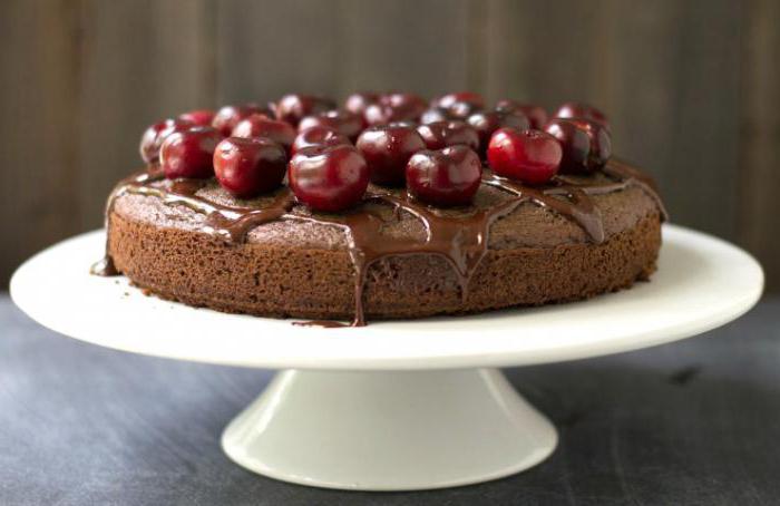 шоколадова торта с череша