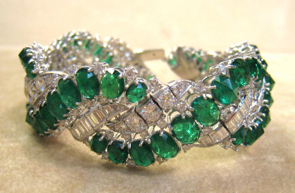 Emerald dekorace