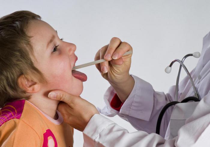 zvětšené lymfatické uzliny na krku dítěte Komorowski