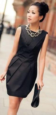 чанта за черна рокля