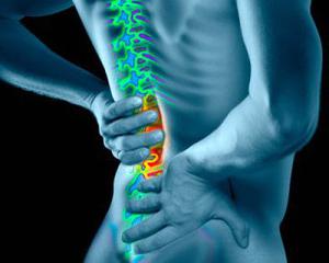 Bolečina v spodnjem delu hrbta povzroča bolečine