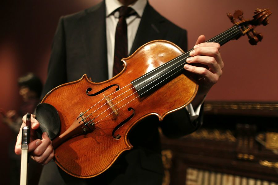 Stradivarius housle