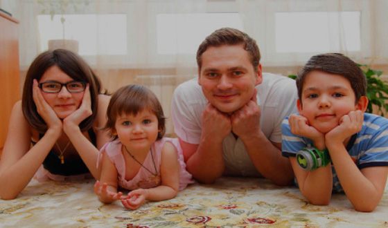 Alexander Pashkov s djecom
