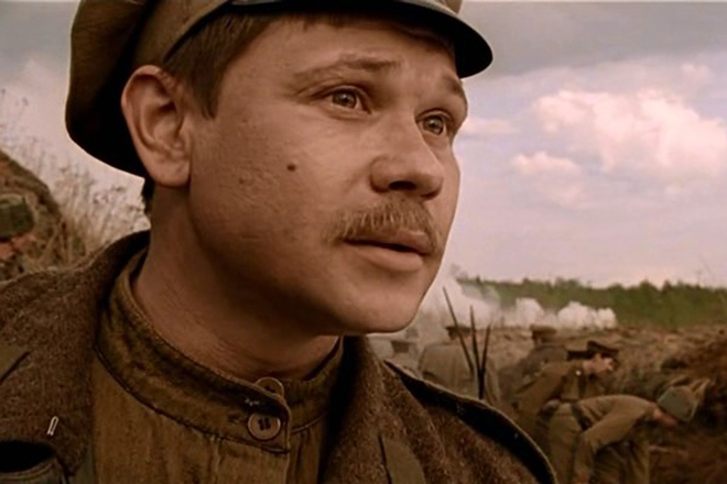 Anatoly Guschin nel film "La morte dell'impero"