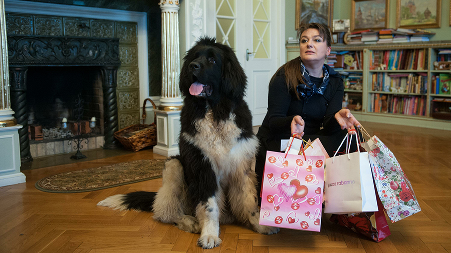 Anastasia Melnikova s ​​psom