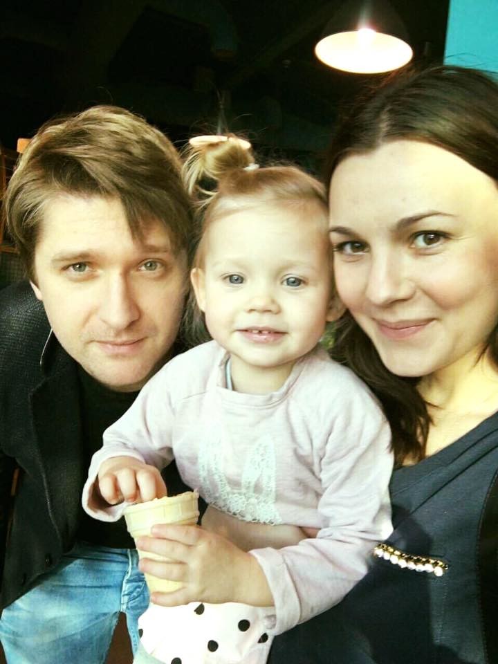 Ekaterina Ryabova s ​​svojim možem in hčerko