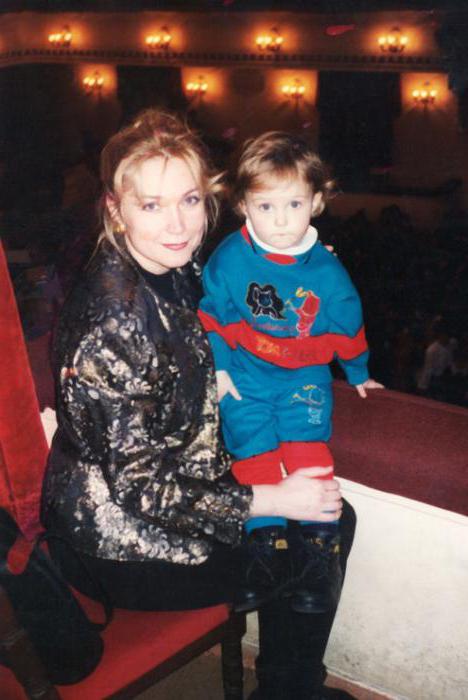 Igralka Natalia Zakharova in njena hči