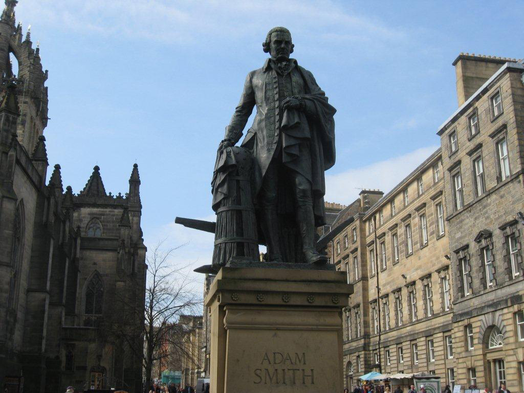 Паметник на Адам Смит
