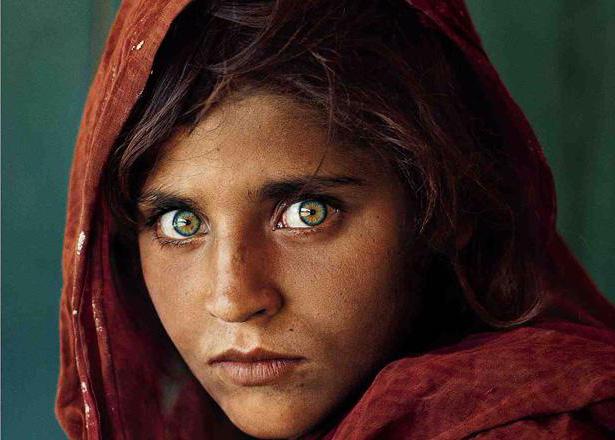 oči afghánské dívky