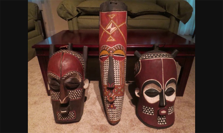 Različne afriške maske