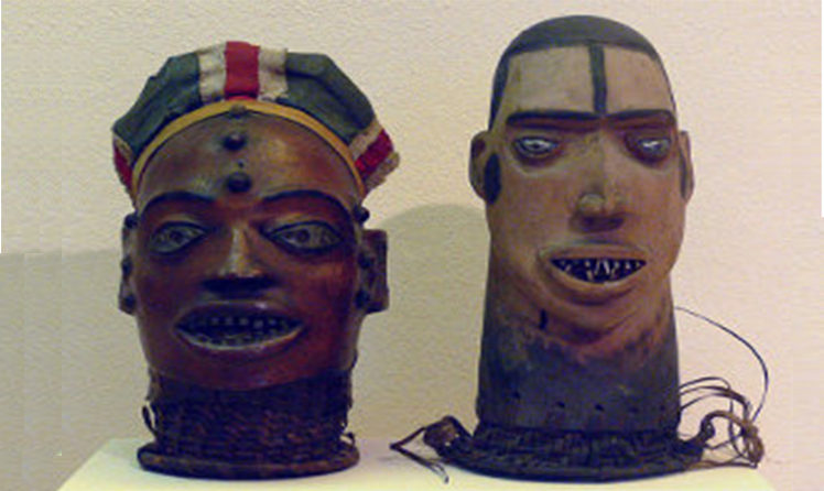 Drewniane maski z Kamerunu