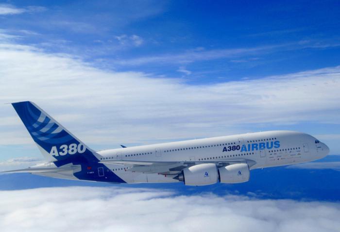Aeroplano Airbus A380