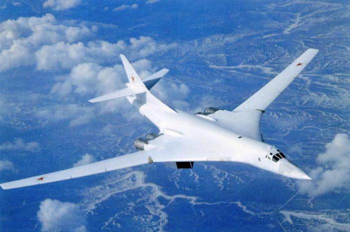 biały łabędź samolot wojskowy