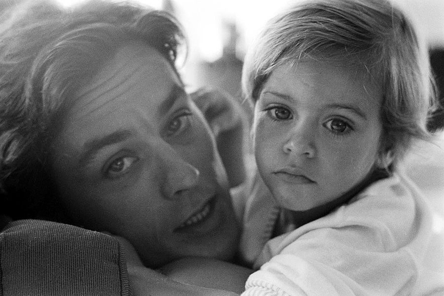 Alain Delon con figlio