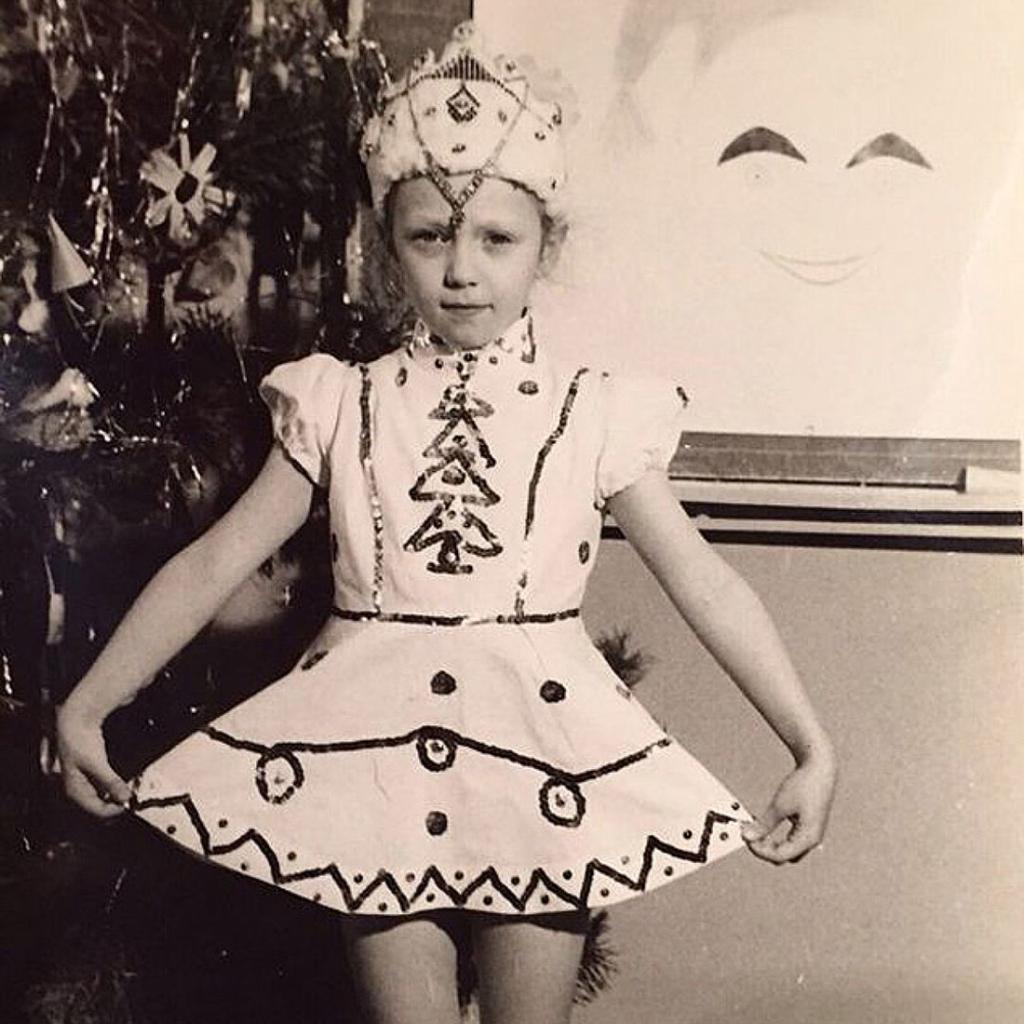 Janabaeva durante l'infanzia