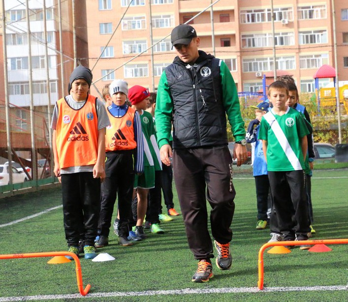 Alexander Chernikov - allenatore per bambini