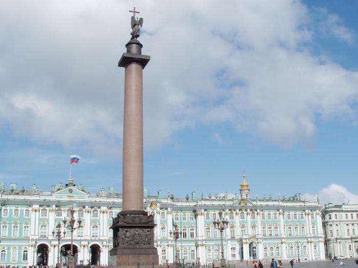 kolumna aleksandra w architekturze świętego Petersburga