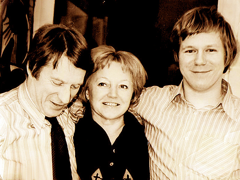 Алексей в младостта си с родителите си