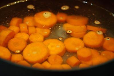 quanto cucinare le carote per l'insalata