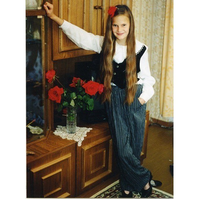 Алла Костромичева в детска възраст