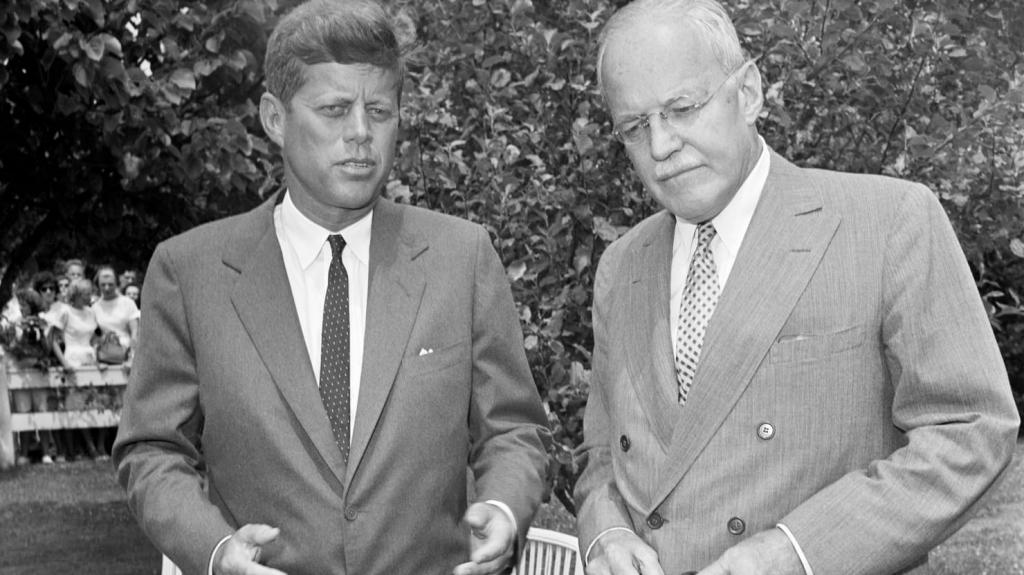 Dulles e Kennedy