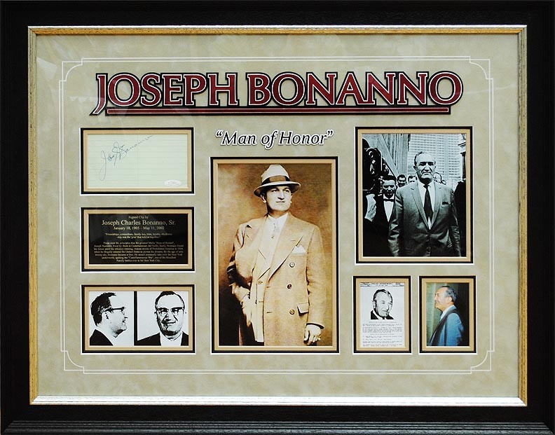 Joseph Bonano v notranjosti