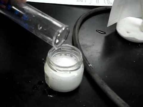 carbonato di ammonio reagendo con acido