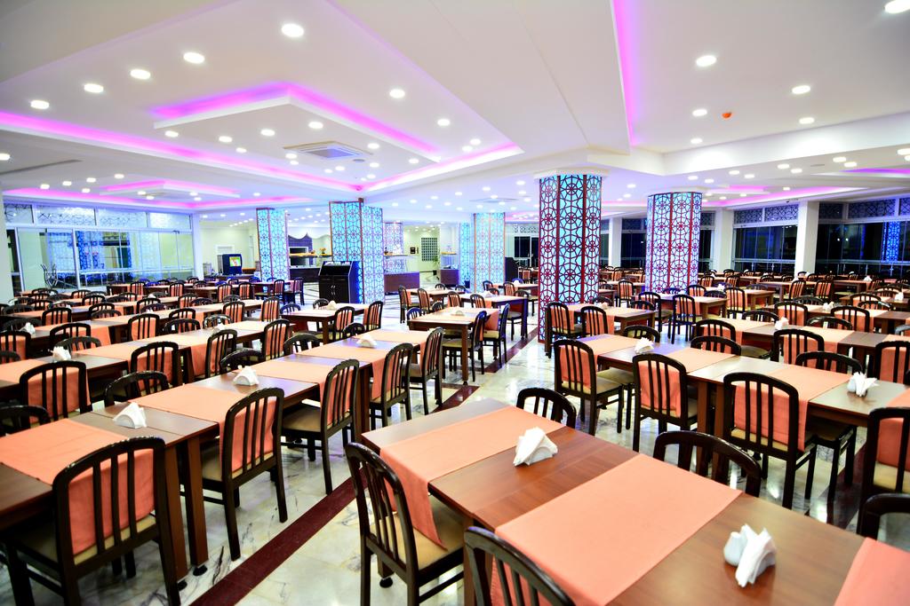 Restaurace Ananas Hotel v Alanyi