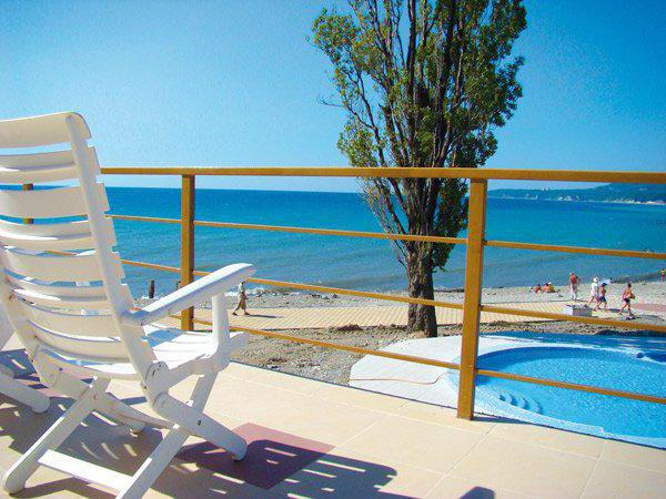 Hotel a Anapa Vityazevo con piscina e spiaggia