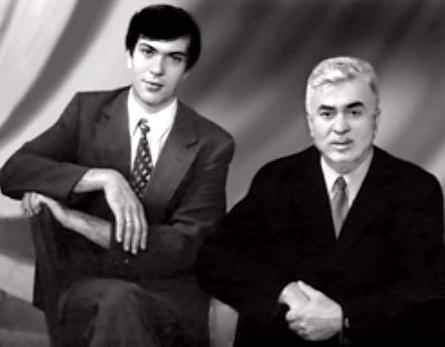 Anatolij Hostikojev s svojim očetom