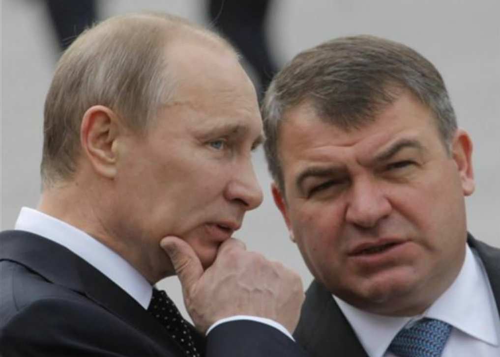 Putin in Serdyukov