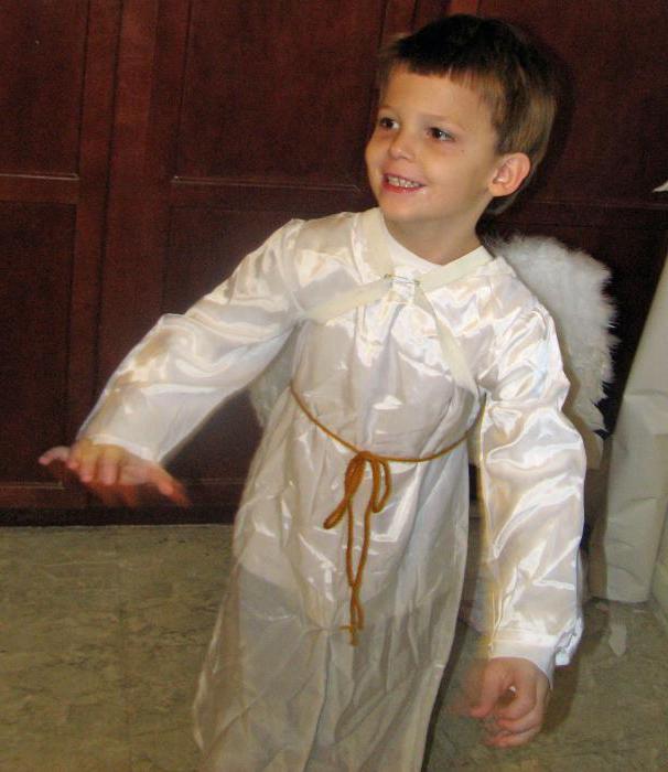 andělský kostým pro chlapce