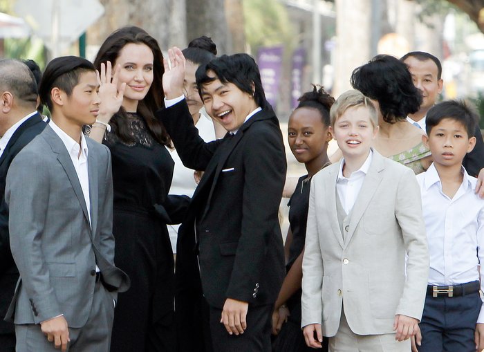 Jolie con i bambini