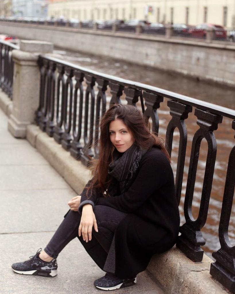 Анна Нахапетова - дъщерята на актьорите
