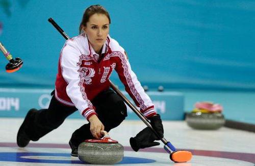 Anna Sidorova curling