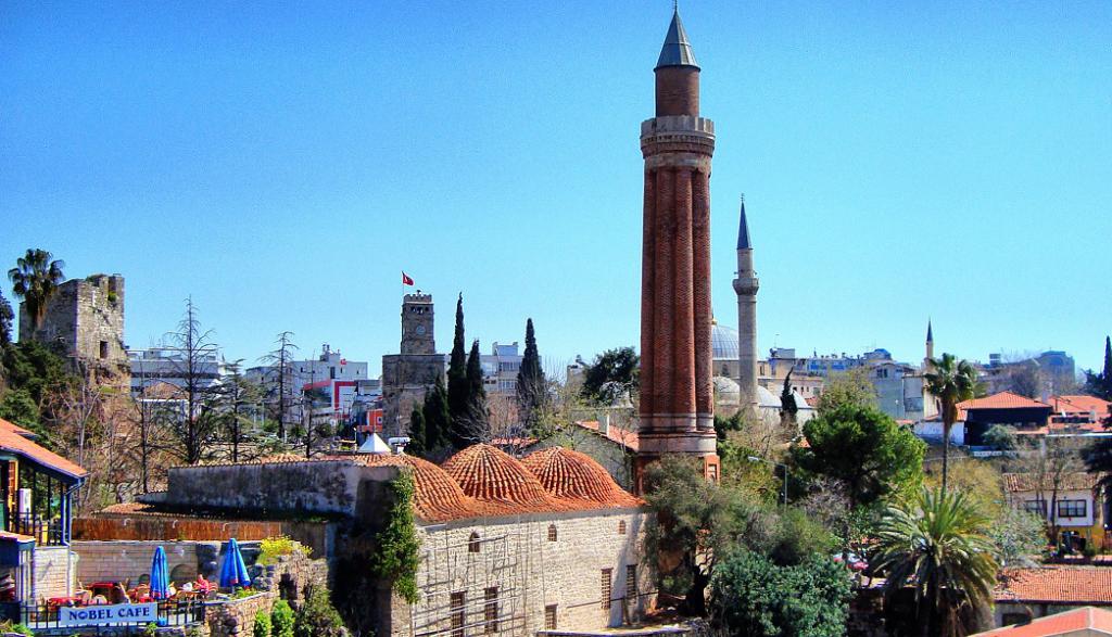 minaret Yivli