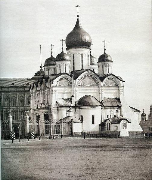 Cattedrale dell'Arcangelo della descrizione del Cremlino di Mosca