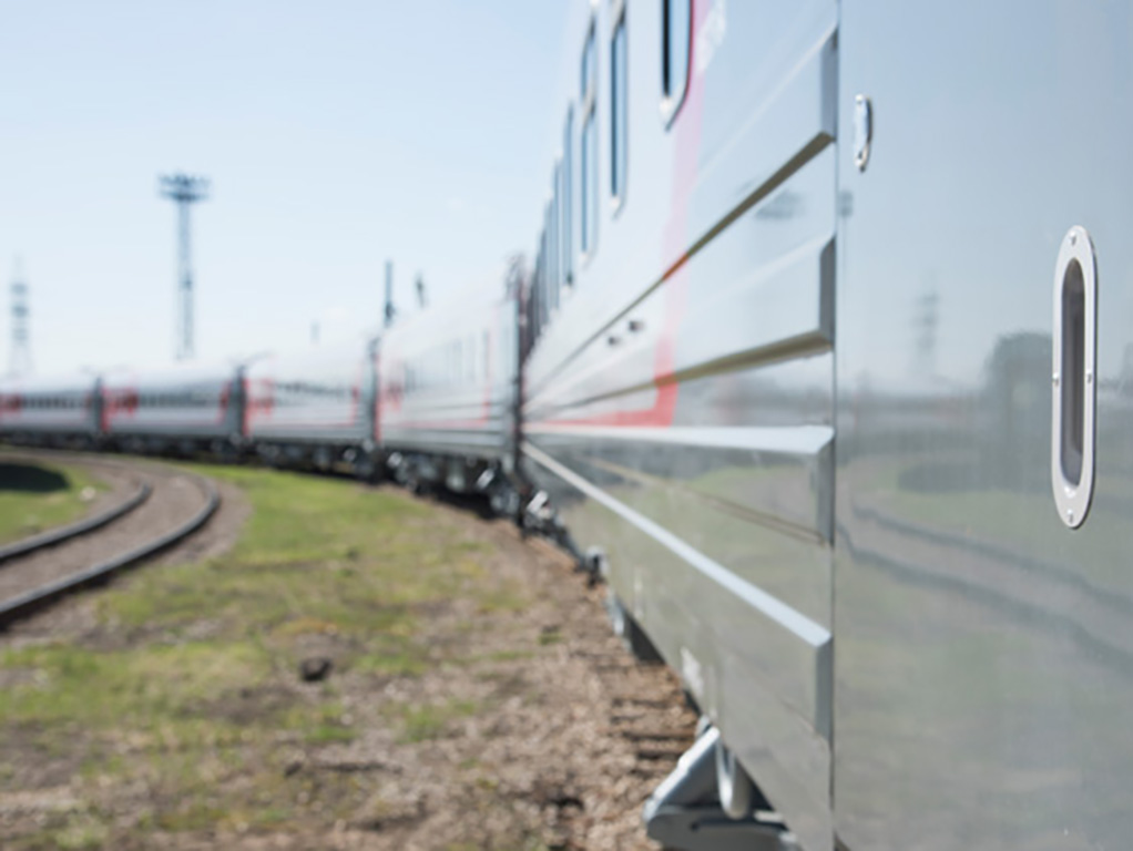 Auto moderne in treni Ferrovie