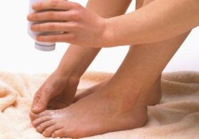 trattamento di sudorazione del piede