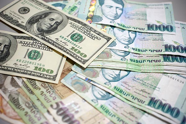 Armenski dram do dolara