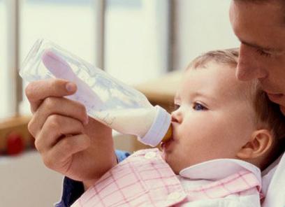 как да се отдели бебето от бутилка