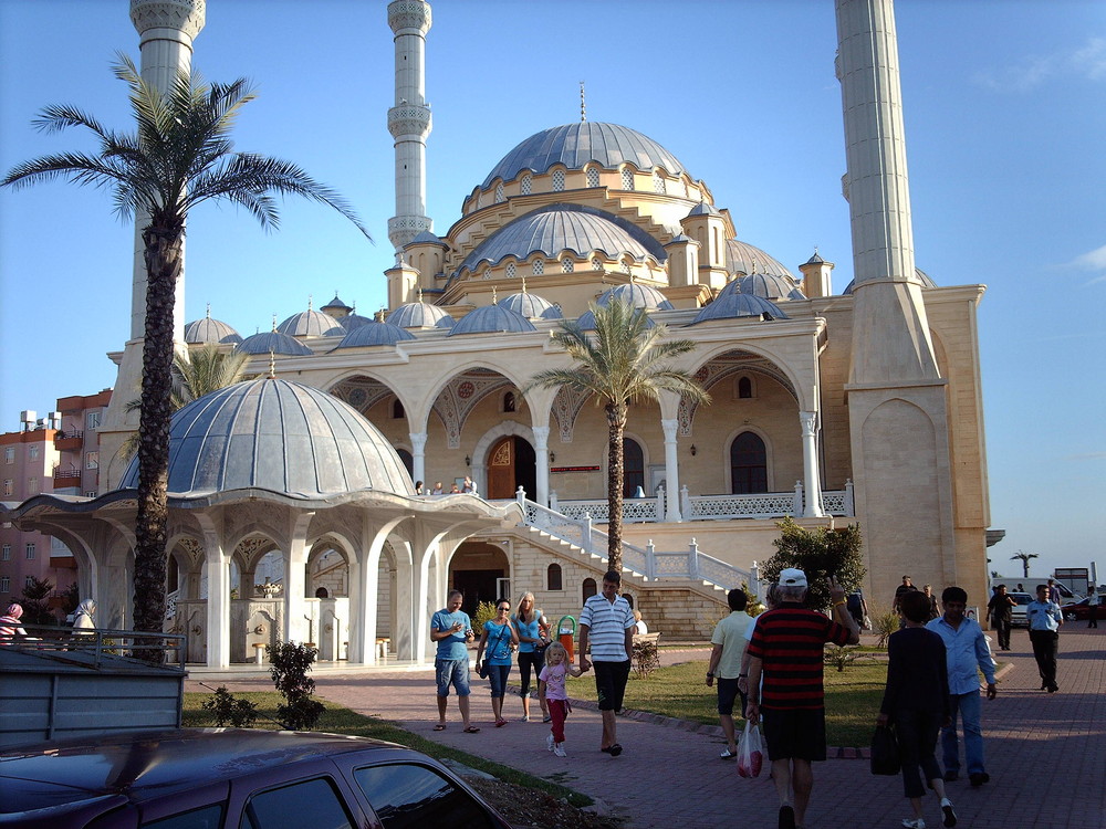 Манавгат мечеть с четырьмя минаретами фото