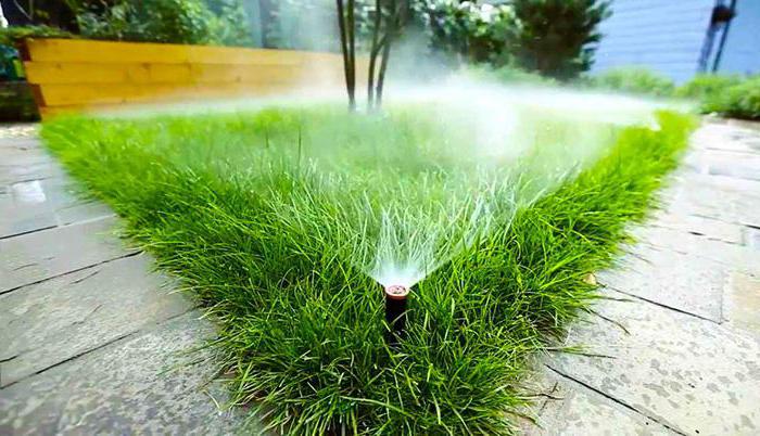 Sprinklery pro zavlažování trávníku