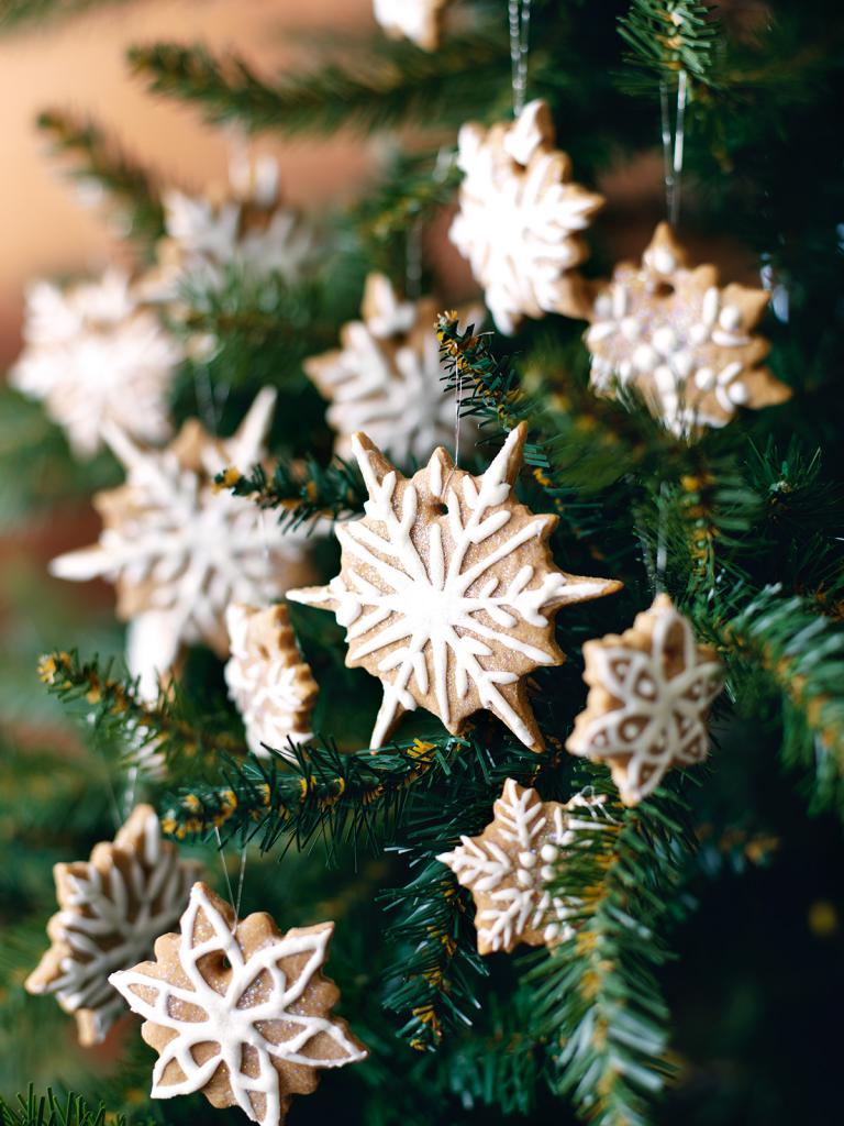 piškotki na božičnem drevesu