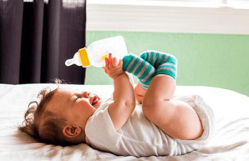 млечна формула за бебето от 1 година