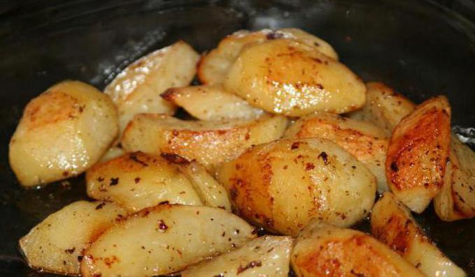 patate al forno giovani nella ricetta del forno con le foto