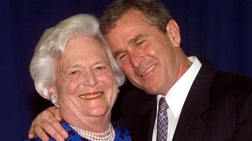 Барбара Буш със сина си.