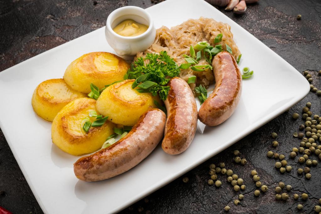 пържени баварски колбаси