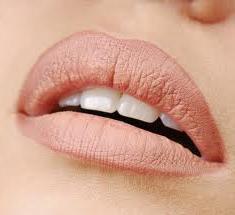 trajno ličenje ustnic